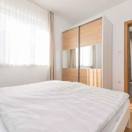 Apartment In Privlaka - Zadar Riviera 41333